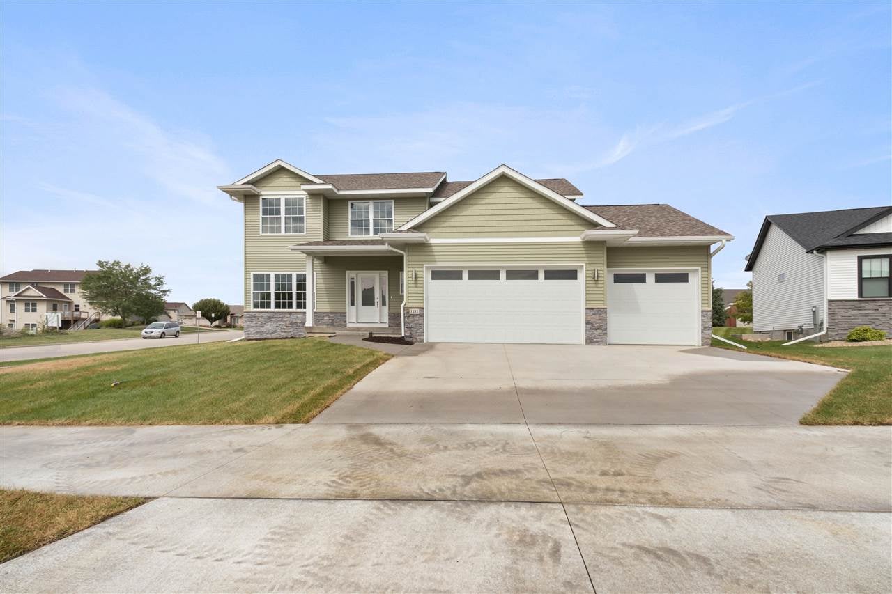 1181 Tipperary Road Iowa City, IA 52246 - Photo 1 of 40 Gallery Image 1