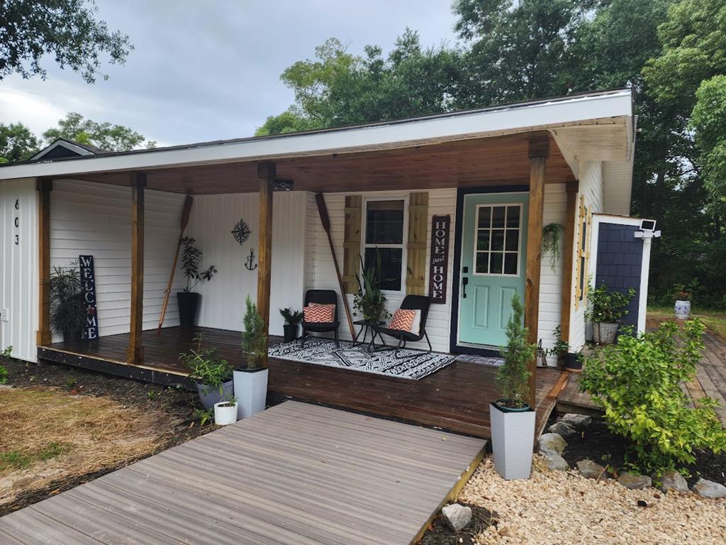 603 Southeast 3rd Street Carrabelle, FL 32322 - Photo 1 of 31