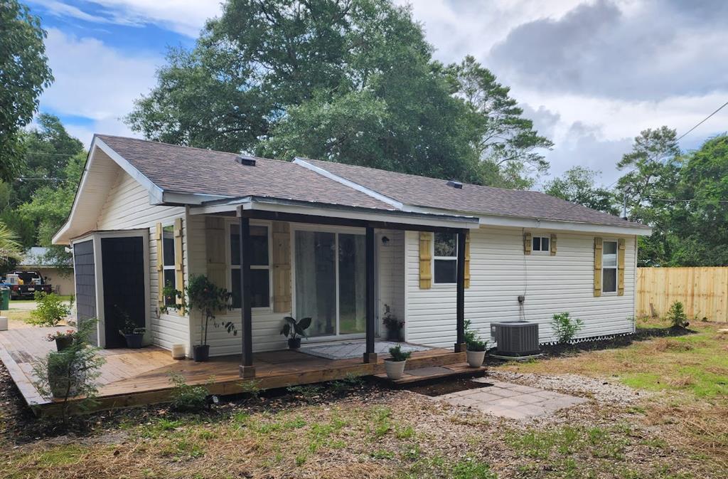 603 Southeast 3rd Street Carrabelle, FL 32322 - Photo 8 of 31