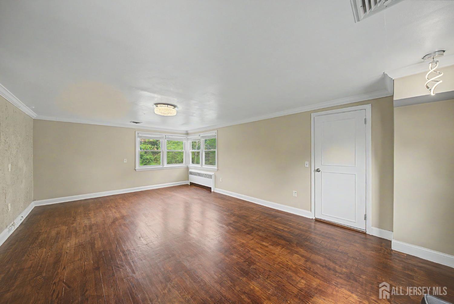 396 New Dover Road Colonia, NJ 07067 - Photo 20 of 52 Gallery Image 20