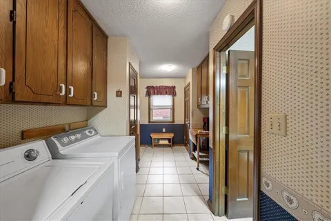 $302,450 | 1004 Southeast 3rd Terrace, Lee's Summit, MO 64063