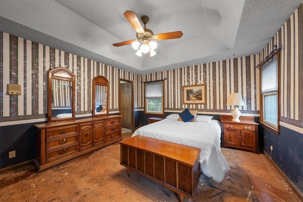 1004 Southeast 3rd Terrace Lee's Summit, MO 64063 - Photo 16 of 30