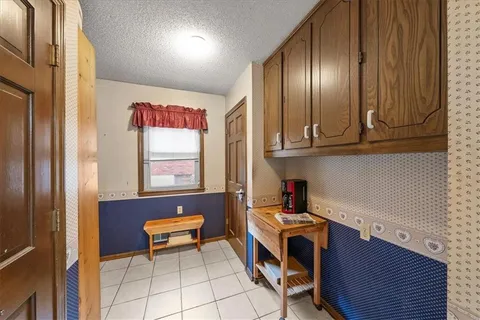 $302,450 | 1004 Southeast 3rd Terrace, Lee's Summit, MO 64063