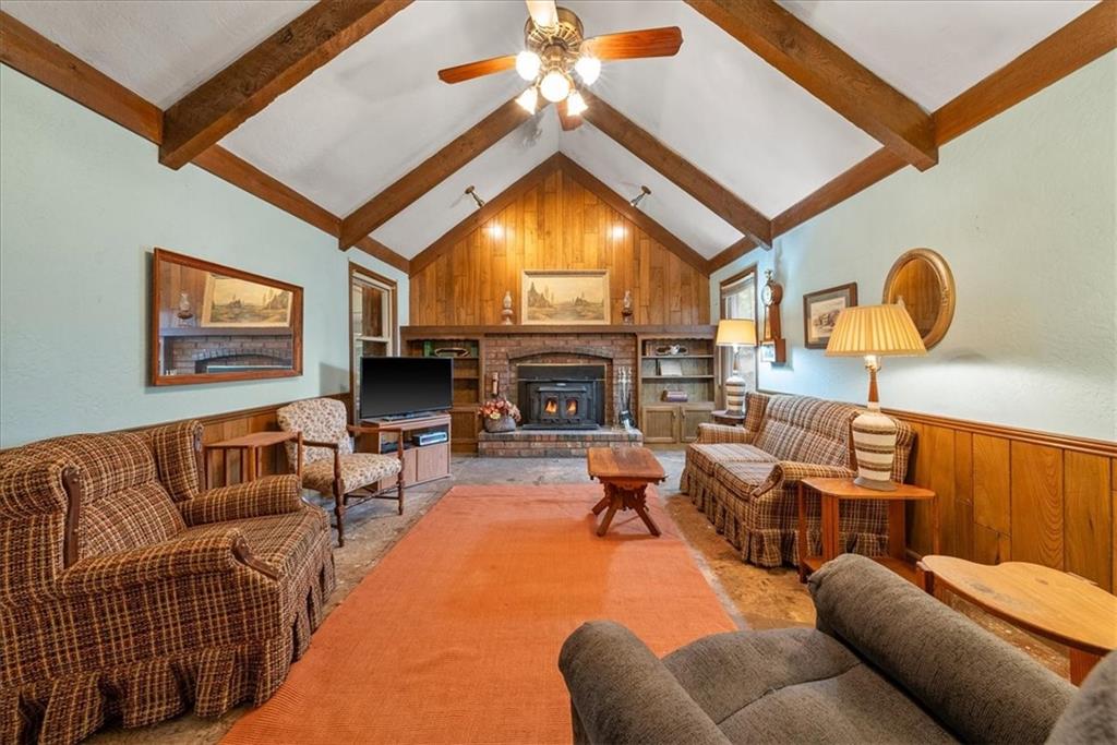 1004 Southeast 3rd Terrace Lee's Summit, MO 64063 - Photo 4 of 30