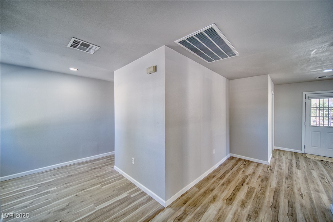 561 Jarvis Road Pahrump, NV 89060 - Photo 11 of 64 Hallway