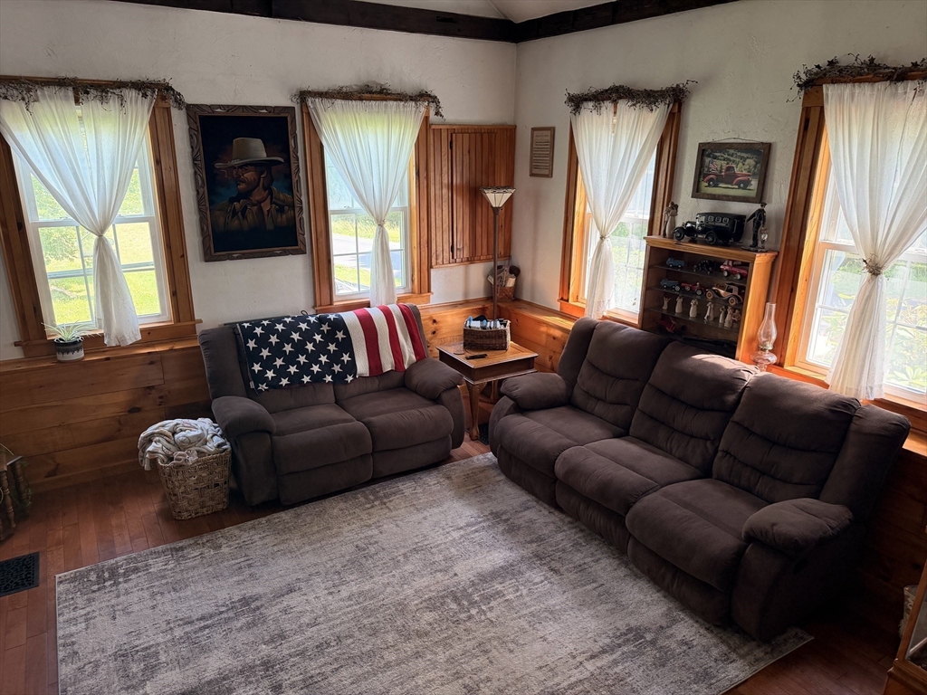 33 Coldbrook Road Oakham, MA 01068 - Photo 5 of 31