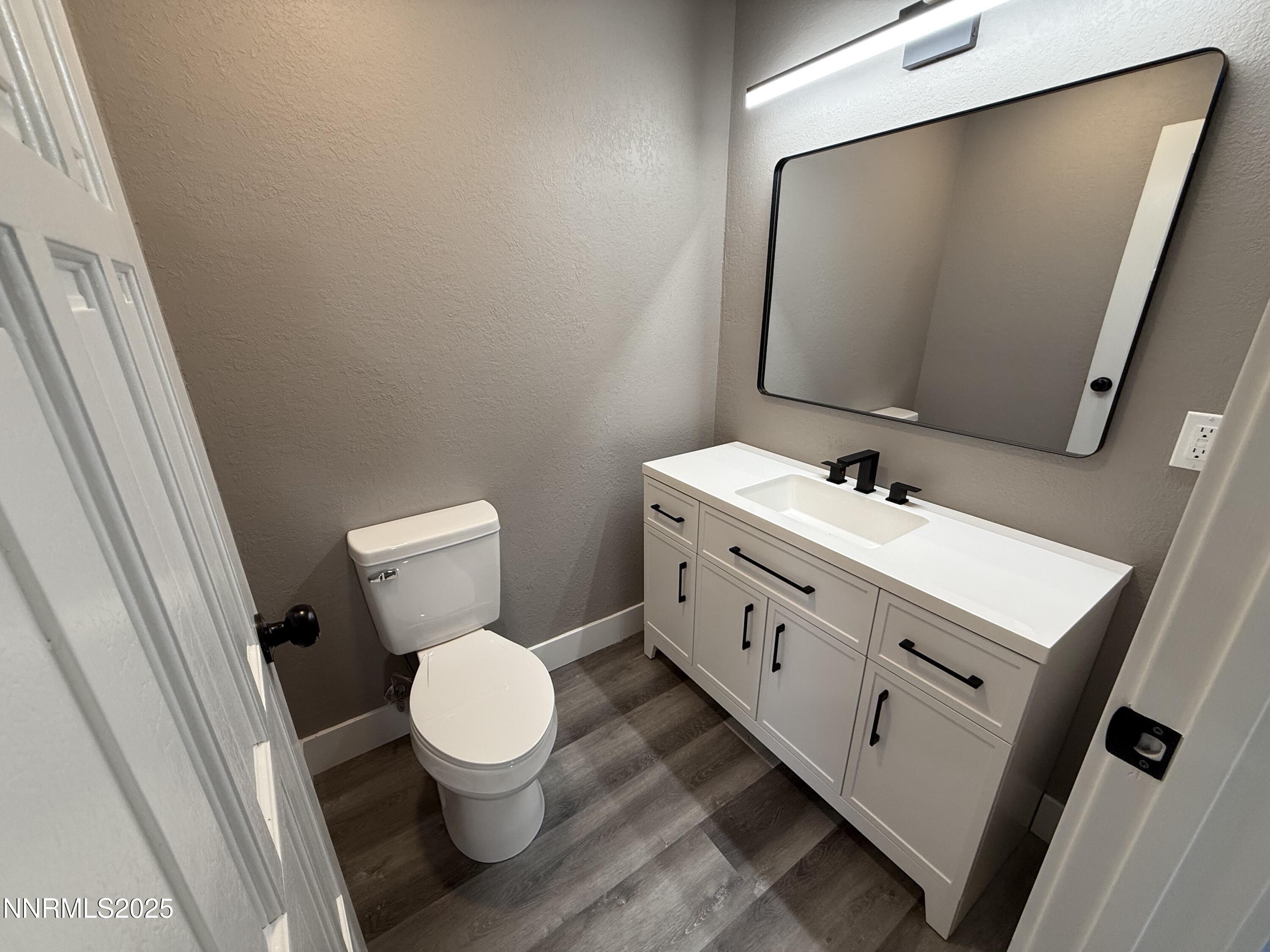 4315 Clyde Court Reno, NV 89509 - Photo 8 of 17 Hall bath