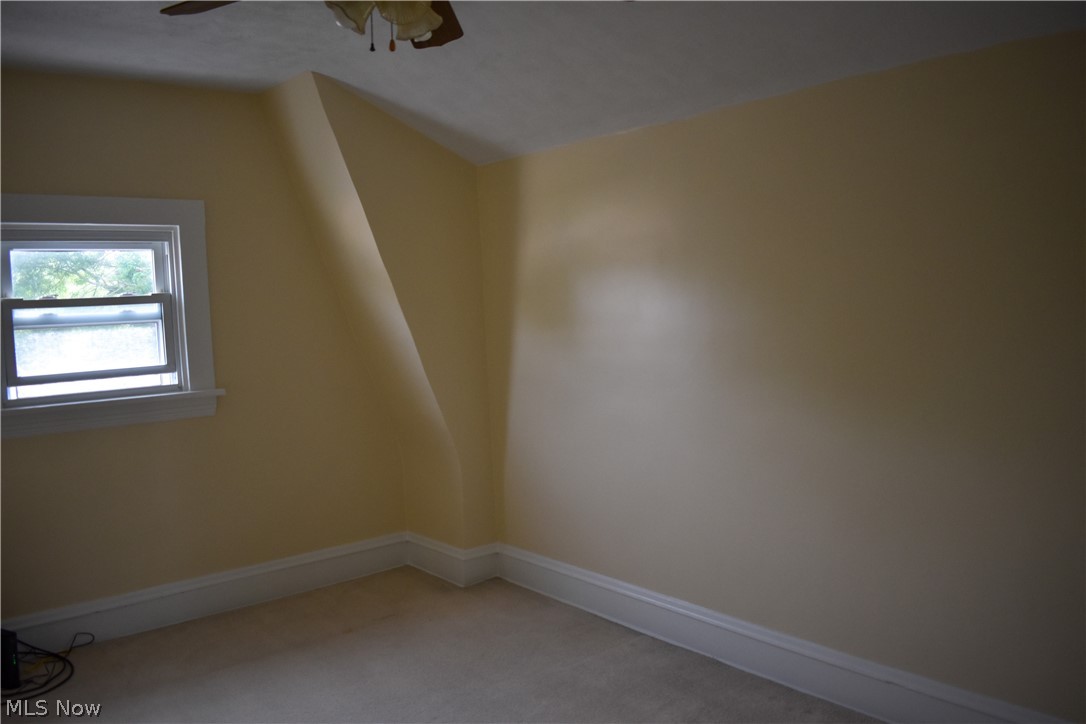 1138 Elmwood Road Cleveland, OH 44124 - Photo 5 of 18 Gallery Image 5