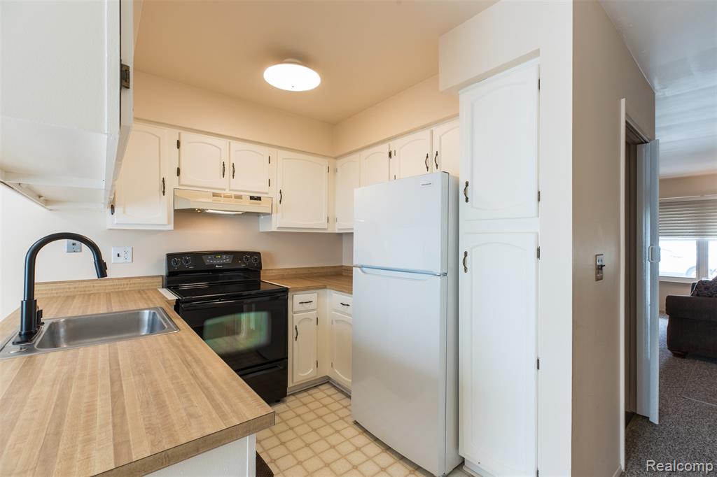 18360 Rudgate Street Southgate, MI 48195 - Photo 13 of 31
