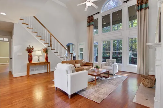 $825,000 | 926 Kinghorn Drive Northwest, Kennesaw, GA 30152