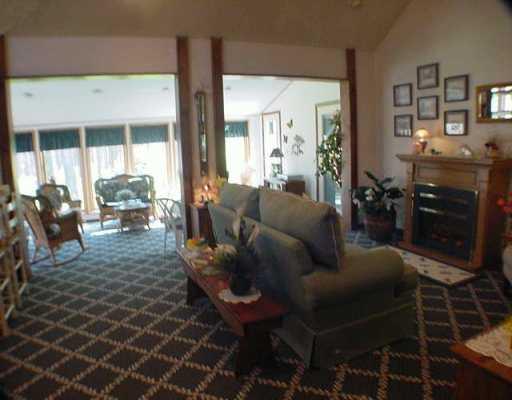 101 Valley Road Jeannette, PA 15644 - Photo 3 of 8
