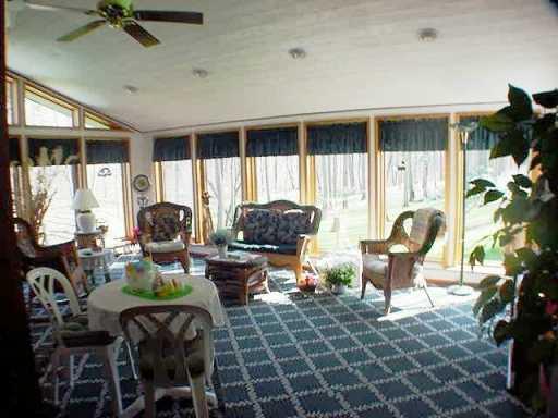 101 Valley Road Jeannette, PA 15644 - Photo 7 of 8