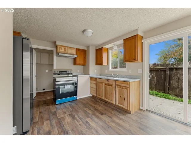 $225,000 | 1215 West Main Street, Medford, OR 97501