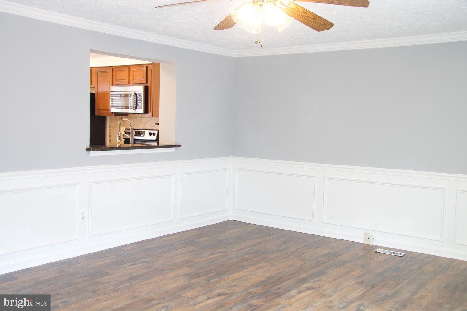 1831 Tilletson Place Woodbridge, VA 22191 - Photo 7 of 18 an empty room with a window