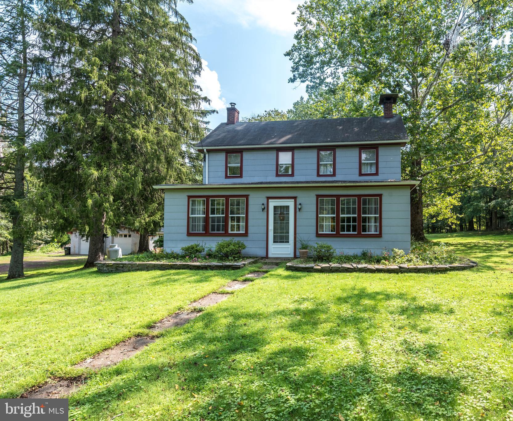 House, Detached garage