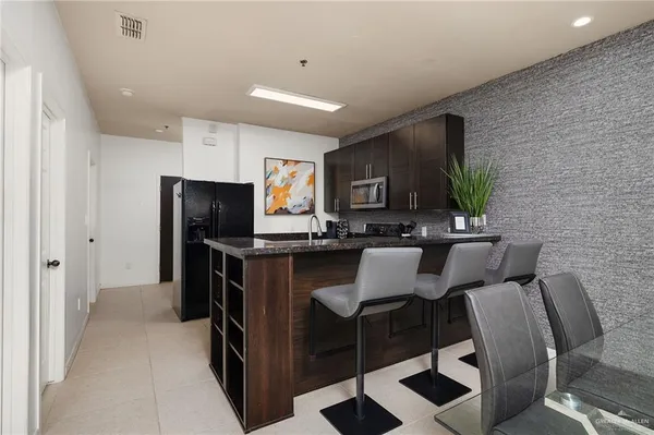 $1,700 | 813 Travis Street, Unit 314, Mission, TX 78572