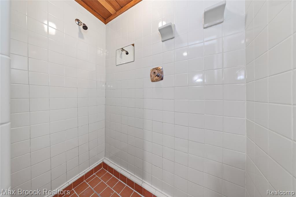 35550 Pleasant Valley Road Farmington Hills, MI 48331 - Photo 59 of 86 Gallery Image 59