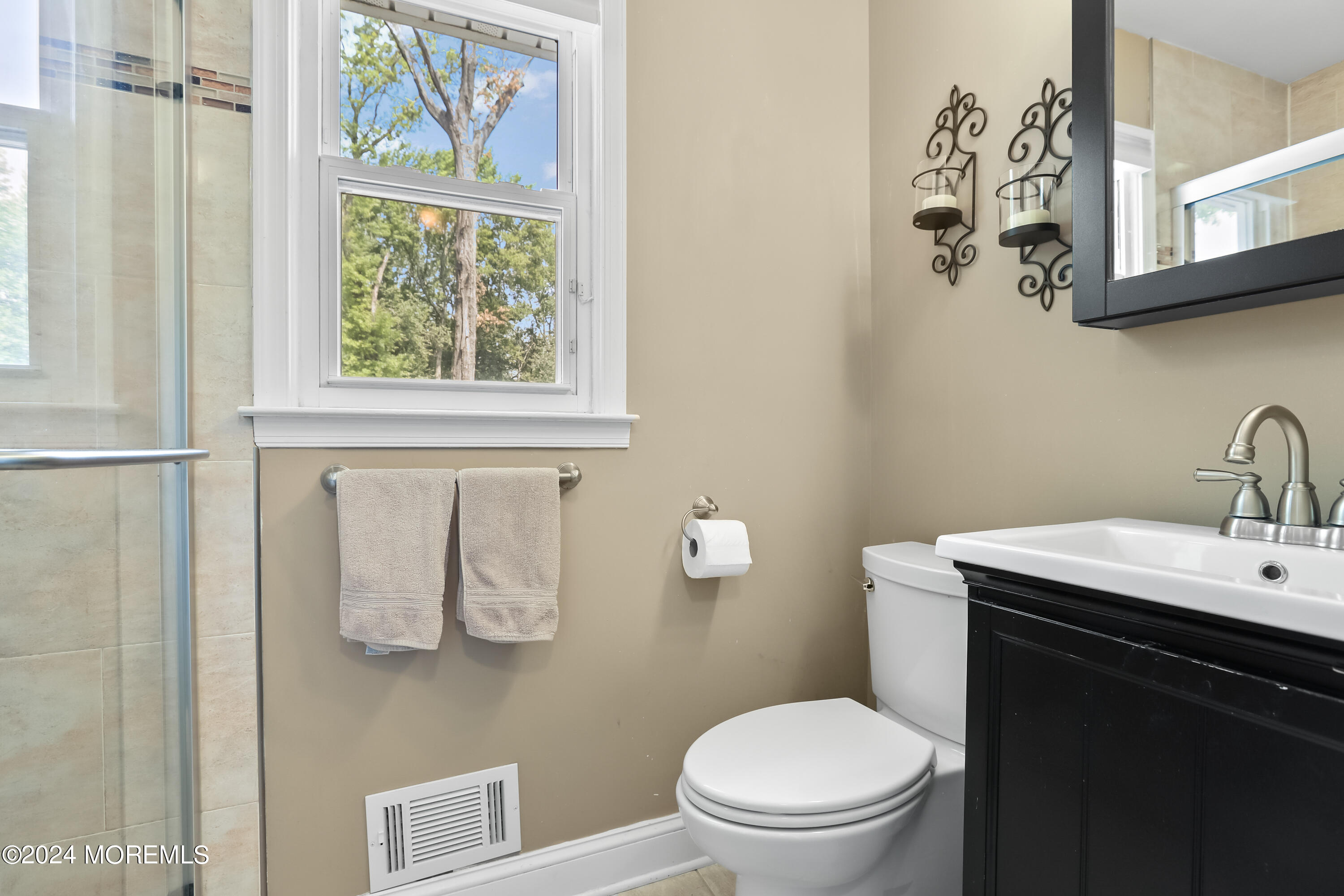 6 Robinson Road Morganville, NJ 07751 - Photo 20 of 42 5W5A0523