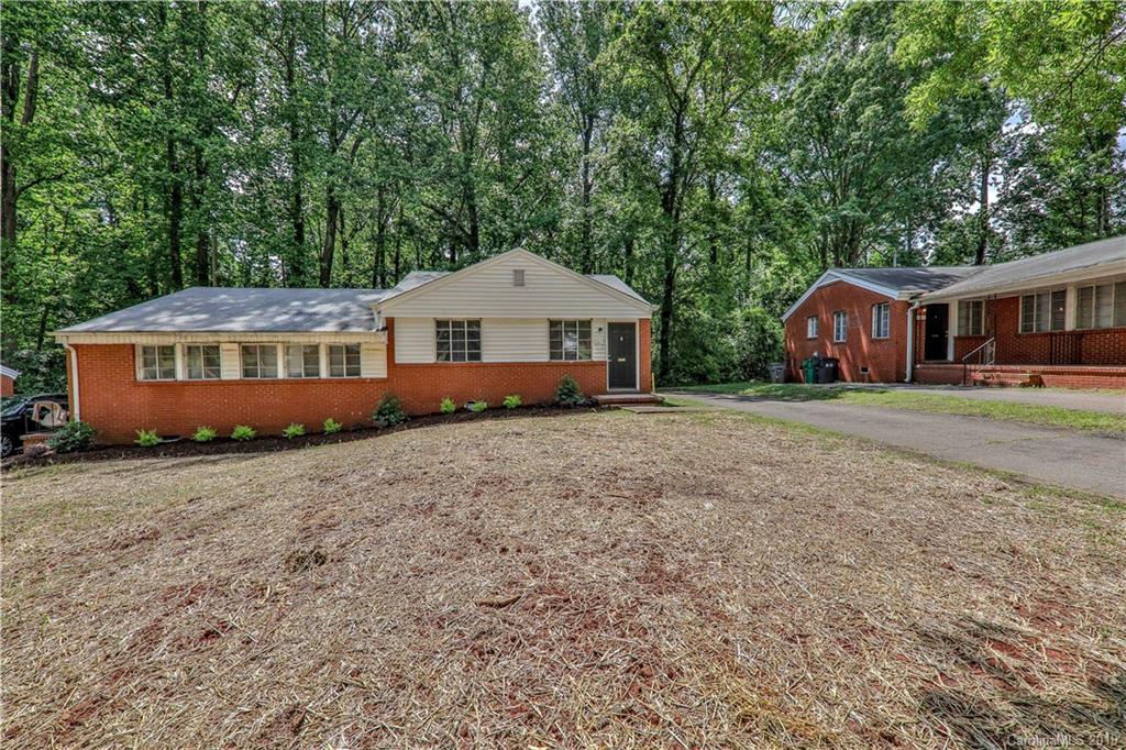 3017 Minnesota Road Charlotte, NC 28208 - Photo 1 of 13 Gallery Image 1