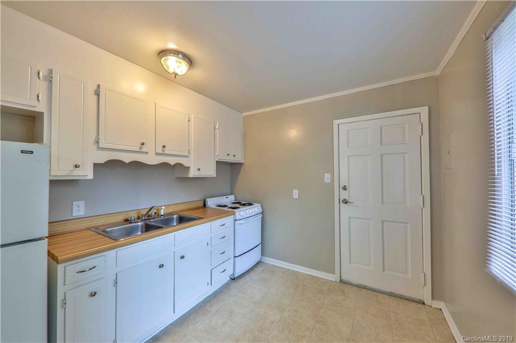 3017 Minnesota Road Charlotte, NC 28208 - Photo 6 of 13 Gallery Image 6