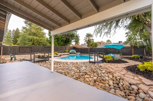 $683,000 | 6410 Rolling Way, Carmichael, CA 95608