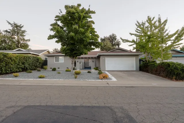 $683,000 | 6410 Rolling Way, Carmichael, CA 95608