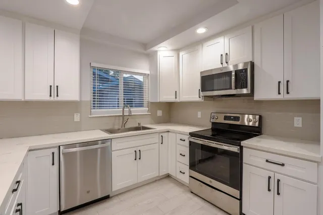 $669,000 | 6410 Rolling Way, Carmichael, CA 95608