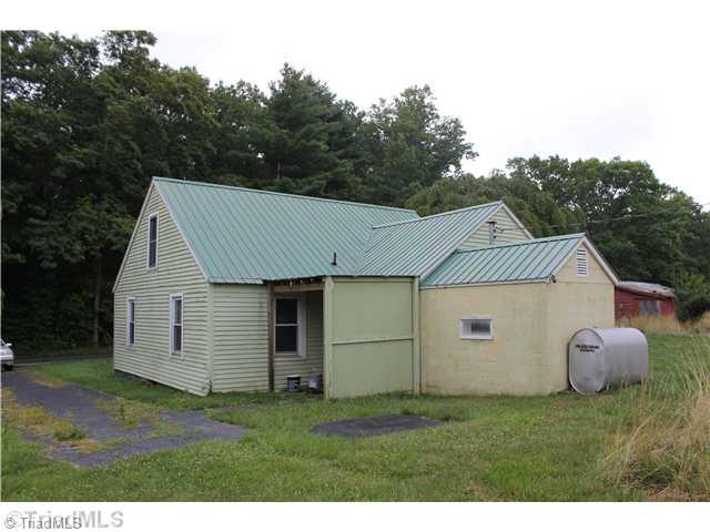 2252 Edmonds Road Galax, VA 24333 - Photo 2 of 16 Exterior Back.