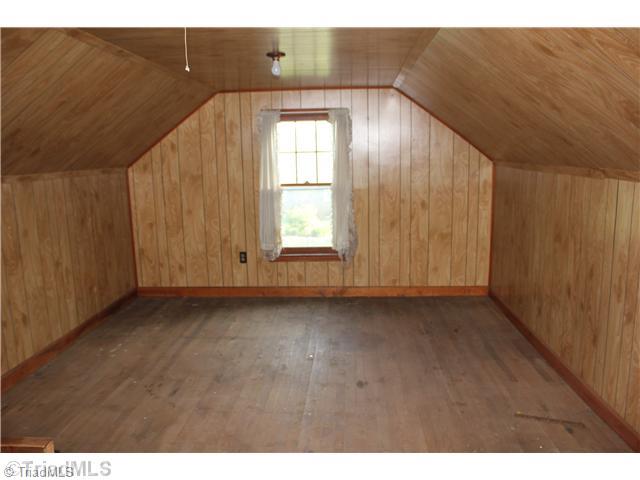 2252 Edmonds Road Galax, VA 24333 - Photo 12 of 16 Bonus. Bonus Room one upstairs