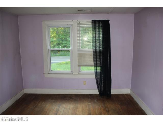 2252 Edmonds Road Galax, VA 24333 - Photo 8 of 16 1st Bedroom.