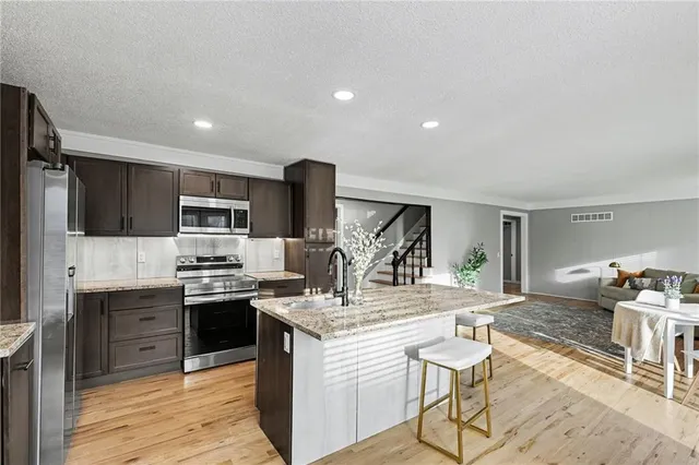 $394,900 | 12414 Valley Brook Drive, Grandview, MO 64030