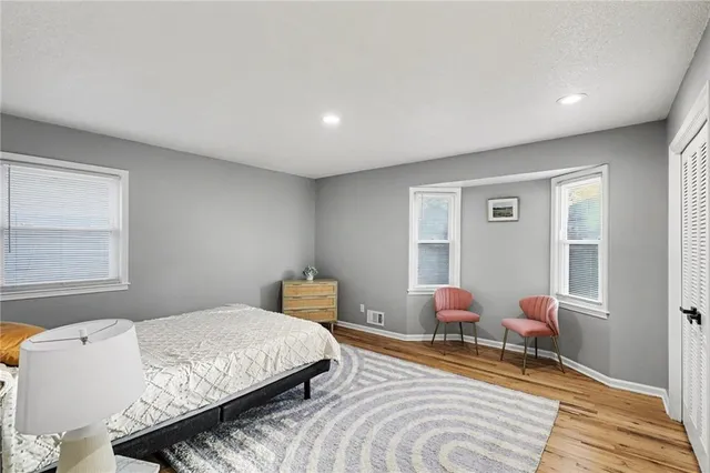 $394,900 | 12414 Valley Brook Drive, Grandview, MO 64030