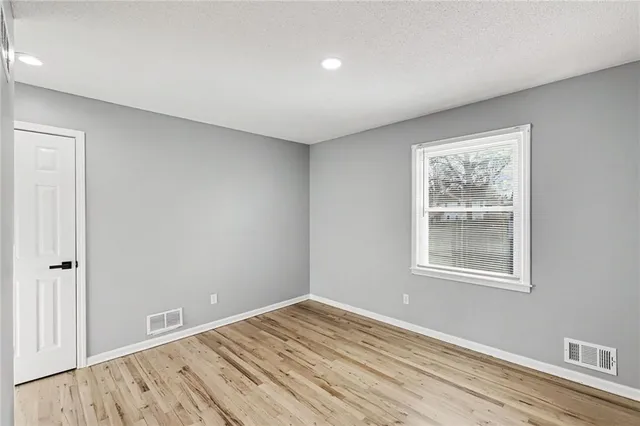 $394,900 | 12414 Valley Brook Drive, Grandview, MO 64030