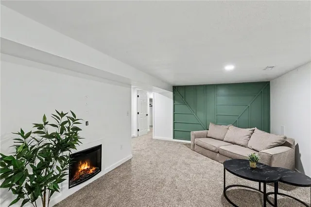 $394,900 | 12414 Valley Brook Drive, Grandview, MO 64030