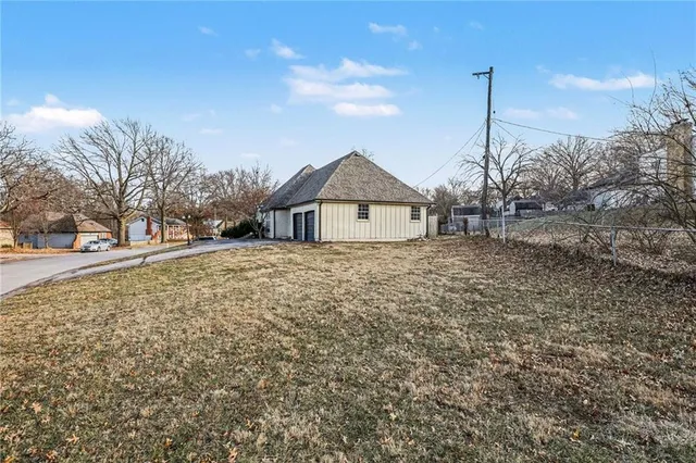$394,900 | 12414 Valley Brook Drive, Grandview, MO 64030