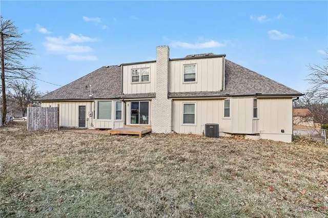 $394,900 | 12414 Valley Brook Drive, Grandview, MO 64030