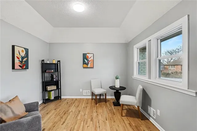 $394,900 | 12414 Valley Brook Drive, Grandview, MO 64030