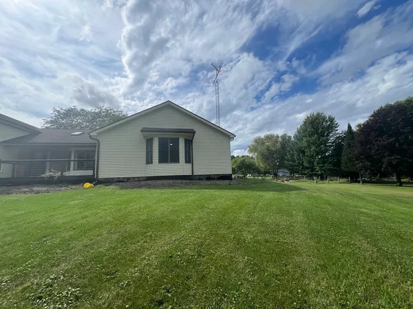 $1,400 | 31109 Madison Street, Unit 1, Genoa, IL 60135