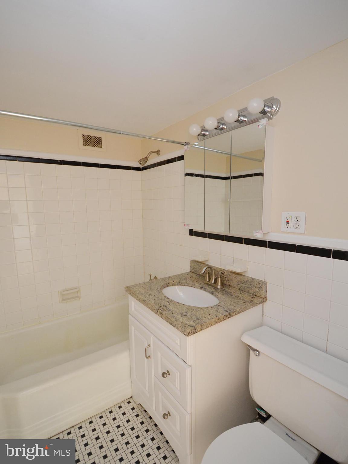 1806-18 Rittenhouse Square, Unit 1109 Philadelphia, PA 19103 - Photo 12 of 29