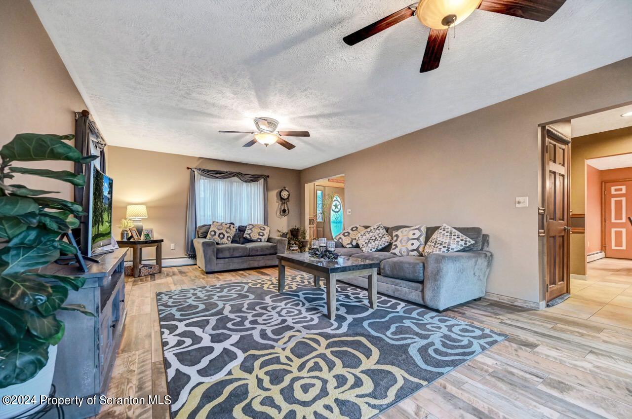 925 Appletree Road Moscow, PA 18444 - Photo 12 of 61 Gallery Image 12