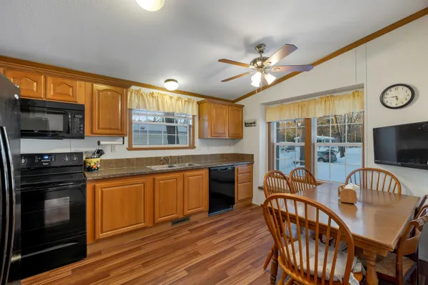 $289,000 | 9 Slate Run, North Hampton, NH 03862