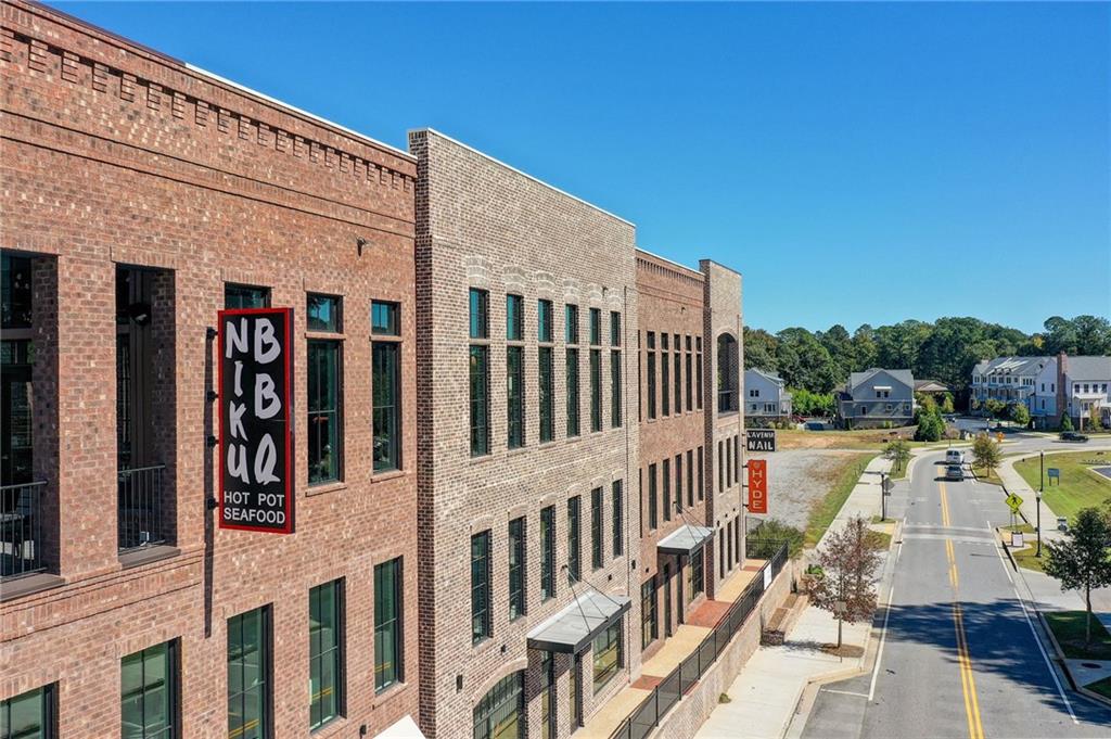 1395 Mid Broadwell Road Alpharetta, GA 30004 - Photo 35 of 67 a view of a house with backyard floor and pool