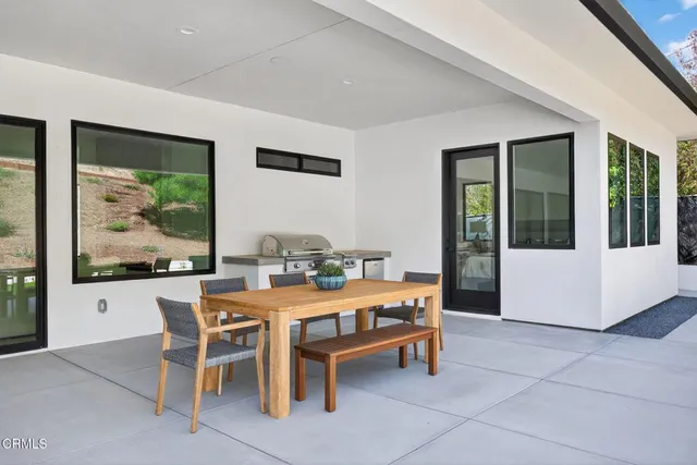 $1,950,000 | 259 Via Pasito, Ventura, CA 93003