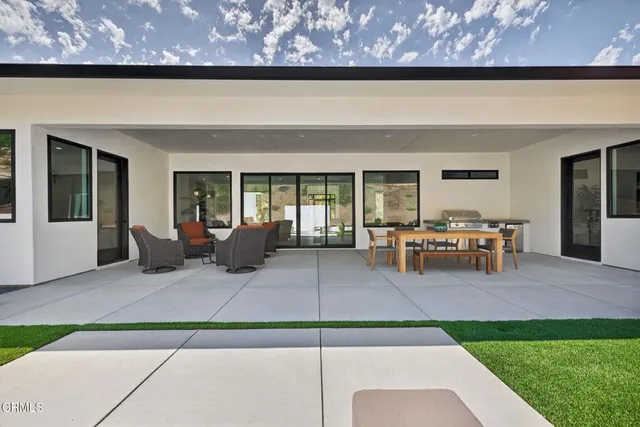 $1,950,000 | 259 Via Pasito, Ventura, CA 93003