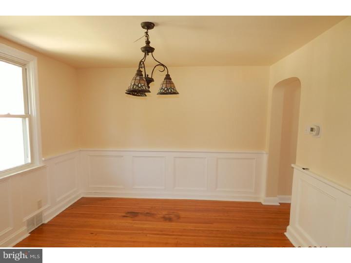 504 Shelbourne Road Havertown, PA 19083 - Photo 5 of 25