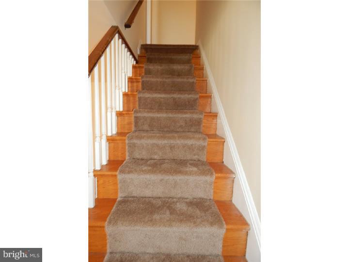 504 Shelbourne Road Havertown, PA 19083 - Photo 9 of 25