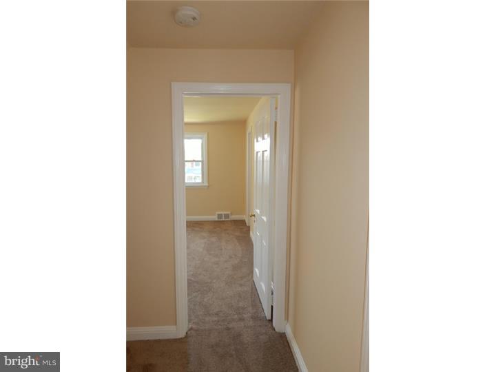 504 Shelbourne Road Havertown, PA 19083 - Photo 10 of 25