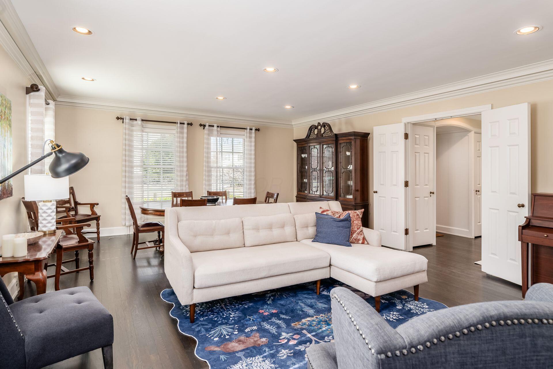 250 Ashbourne Road Bexley, OH 43209 - Photo 12 of 73 Living Room