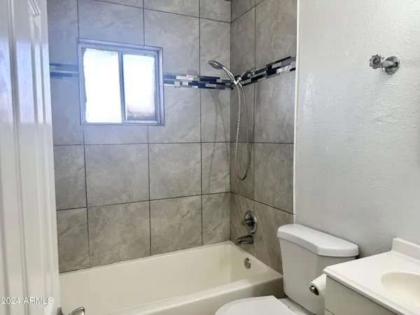 $895 | 2033 West Madison Street, Unit 1, Phoenix, AZ 85009