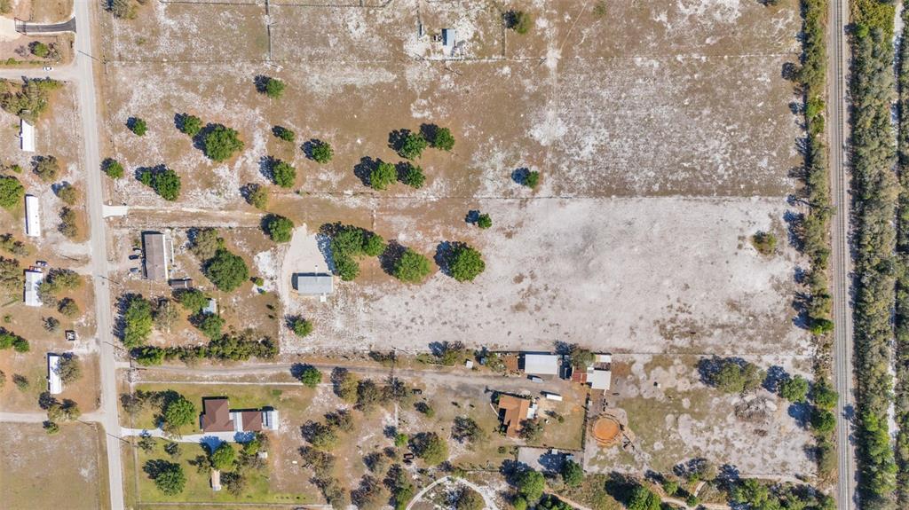 5535 Lake Buffum Road Lake Wales, FL 33859 - Photo 44 of 48 a close up of a vase of flowers